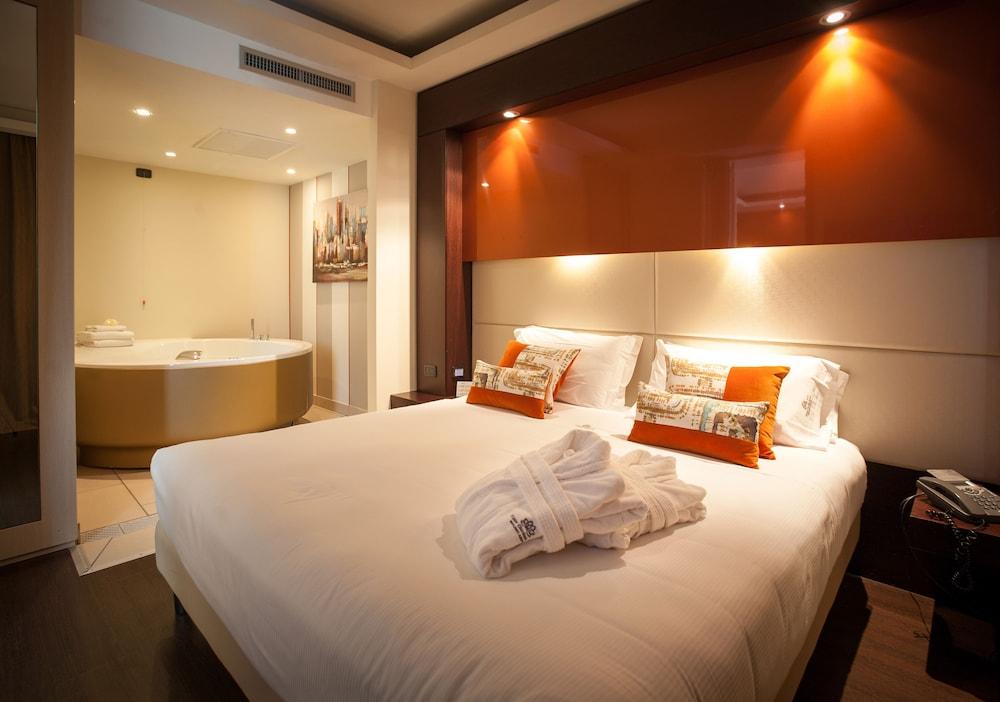 Hotel Winter Garden Bergamo Airport 4*